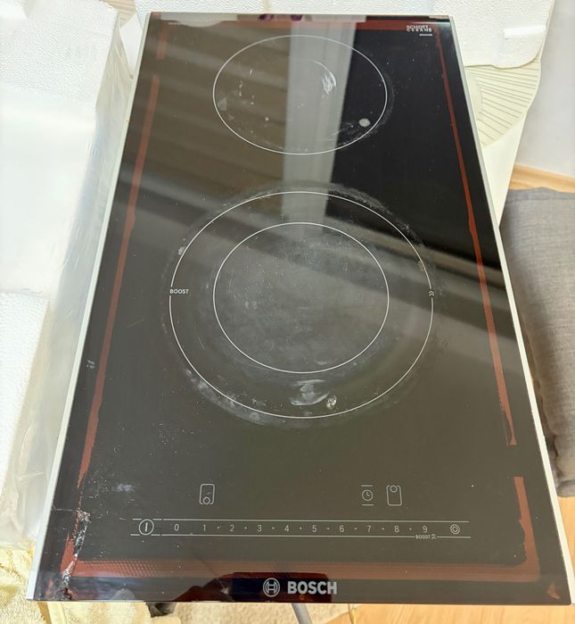 Bosch PKF375FP2E – топ модел, работещ, със счупено стъкло