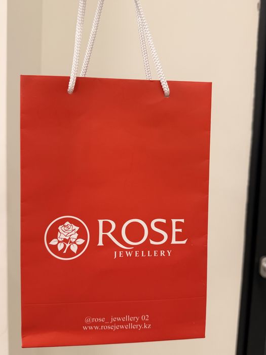 Новые серьги с бриллиантами