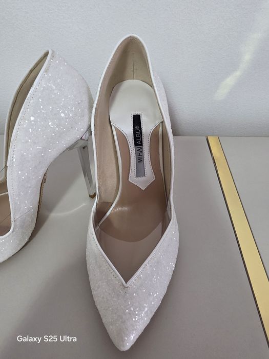 Vand pantofi dama din piele naturala