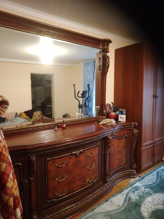 Большой комод из чистого дерева, дуб с большим, ручная работазеркалом