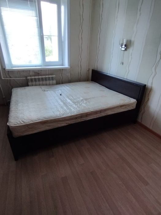 Продам двухспальную кровать