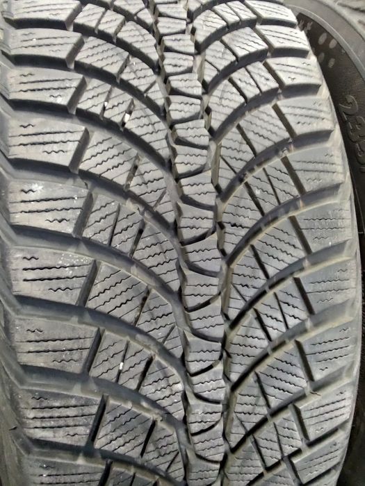 Зимни гуми KUMHO 235/55/17