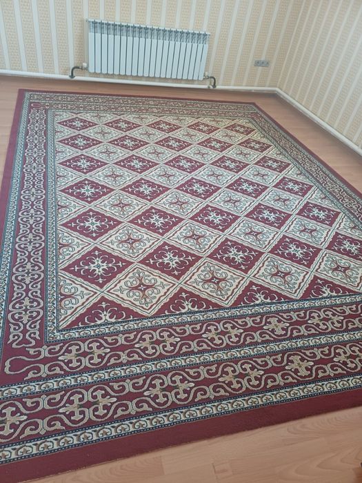 Кілем 3/4 сатылады