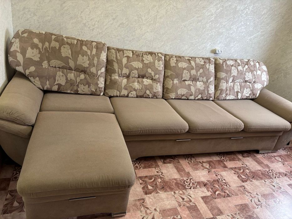 Диван б/у 3 метра
