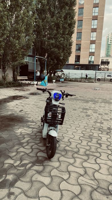 Продам электро скутер срочно