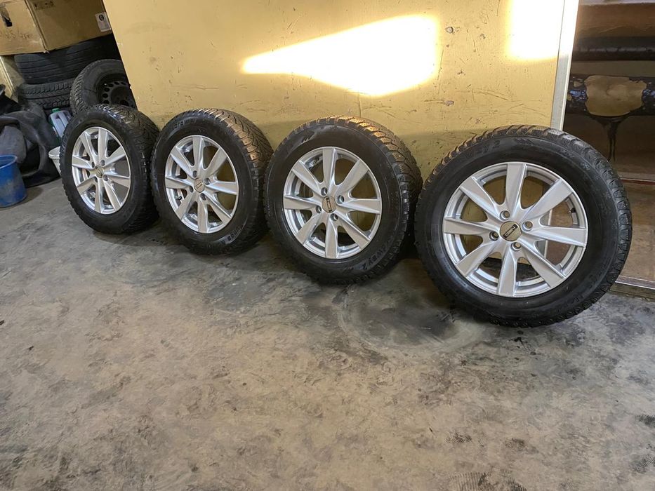 Диски с резиной на Корейцев