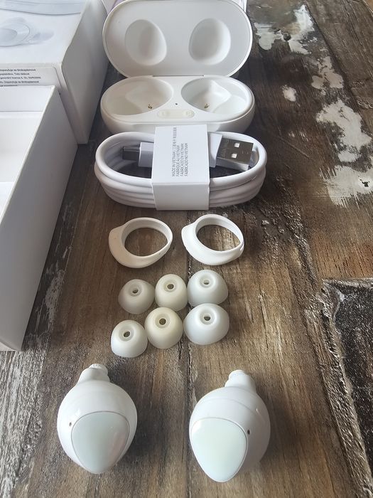 Samsung Buds+ plus R175 безжични слушалки