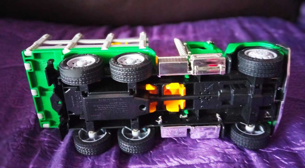 Детско камионче със светлини и звуци