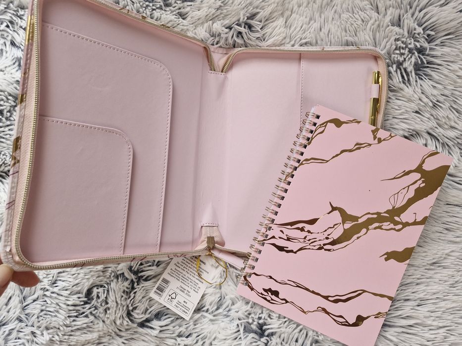 Нов луксозен сет - Папка с цип и тетрадка