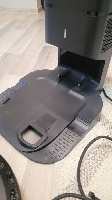 Aspirator robot iRobot Roomba Combo i8+, alimentare la rețea