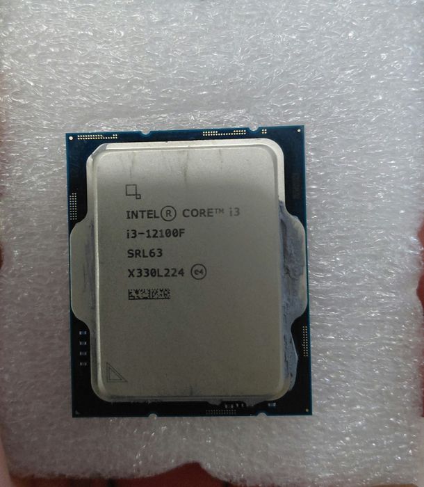 Процессор i3 12100f