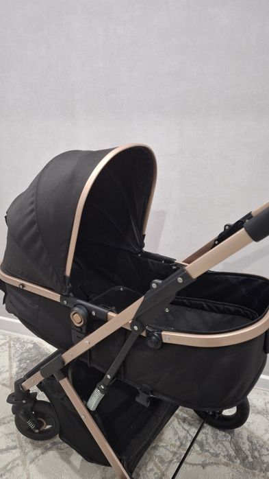 Детская коляска в отличном состоянии