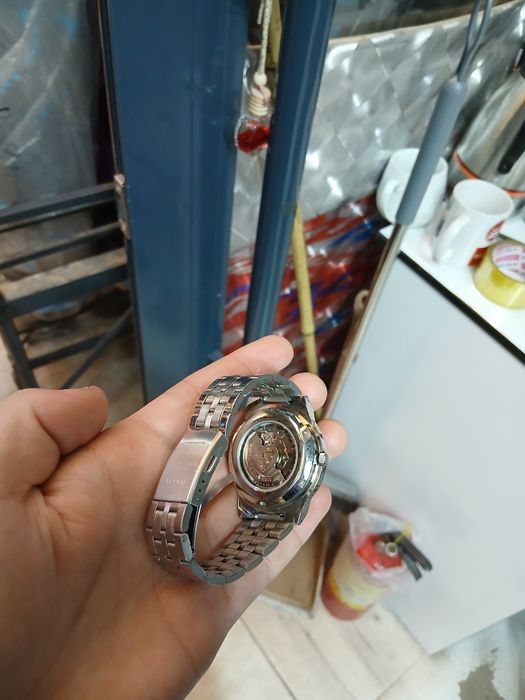 Seiko 5 soat 600 000 kelishamiz rasmda sal xira qobdi uzur