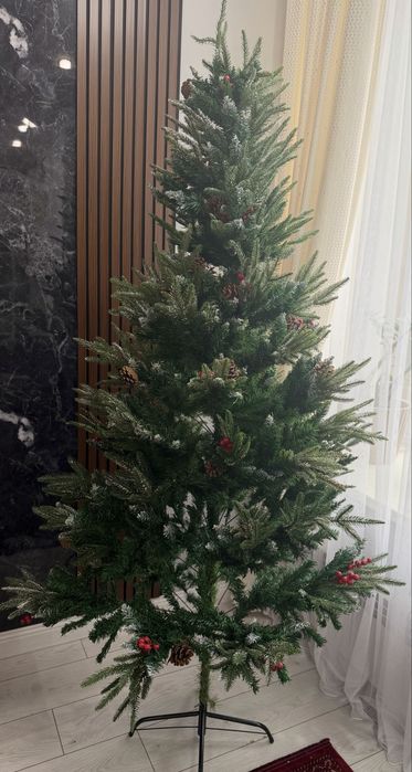 Продам красивую ёлку!