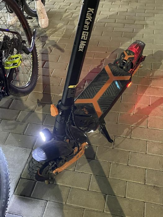 Тротинетката Kukirin G2 Max