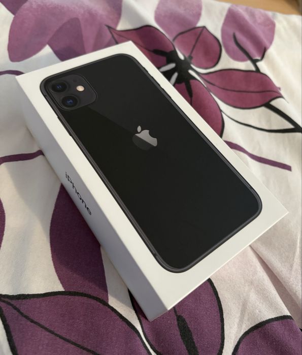 Iphone 11  black/64 GB