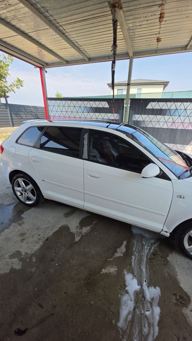 Vând Audi A3 Sportback 2.0 TDI (BMM) 140 CP Euro 4 - DSG - Piele Roșie - Trapă Panoramică - Jante R17