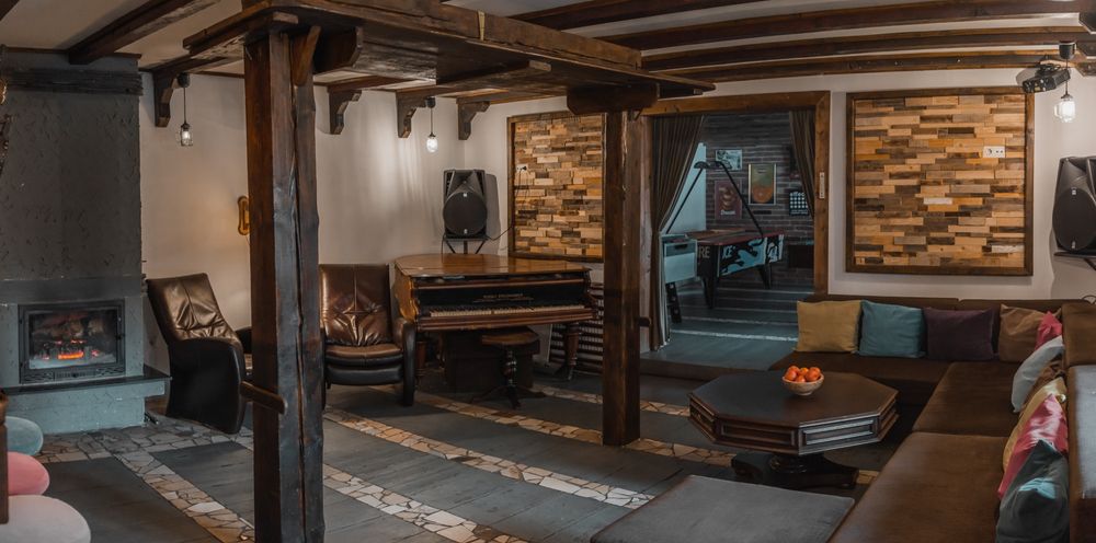Cabana de inchiriat cu piscina  si ciubar – Valea Ierii Baisoara Cluj