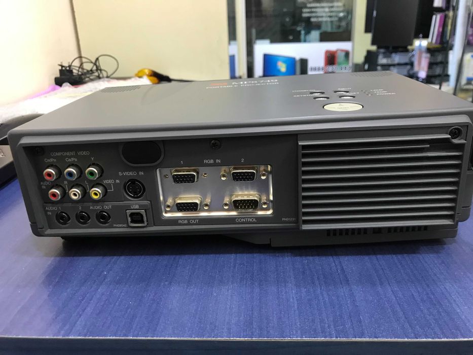 3M MP8749 Portable Projector-(Преносим проектор 3M)