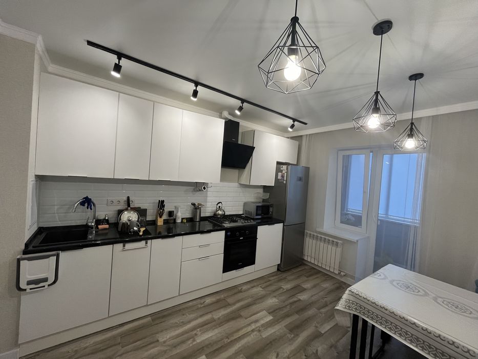 Продам квартиру пр абая 244 центр