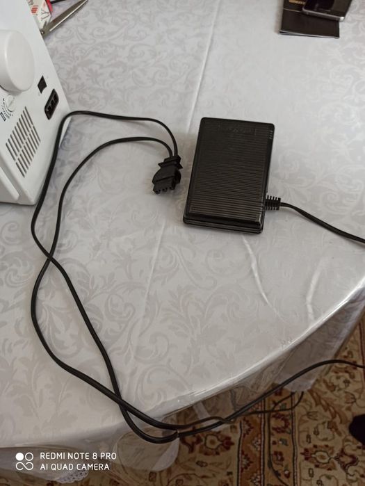 Швейная машинка Bernette Moscow 5