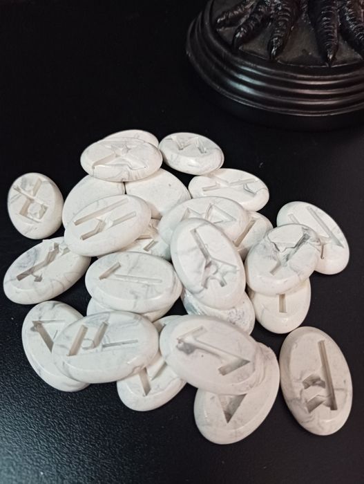 Руны ручной работы из высокопрочного камня