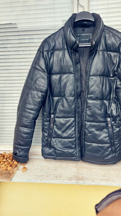 Продавам кожено яке еко  кожа