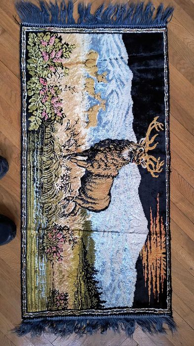 Carpet de perete vechi din anii 70-80, nefolosite