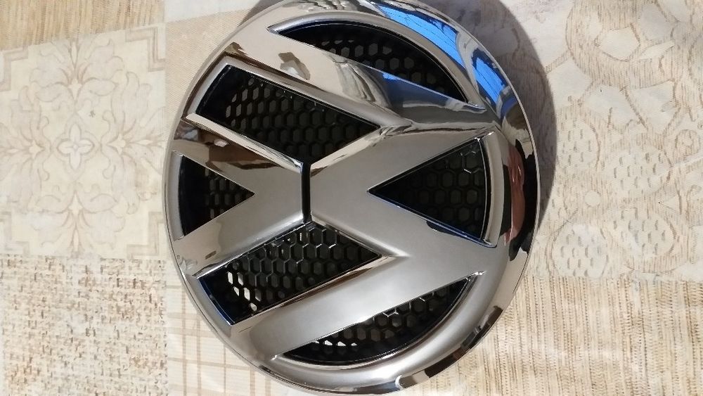 Предна емблема с основа за фолксваген бус крафтер Т 5 амарок и др.