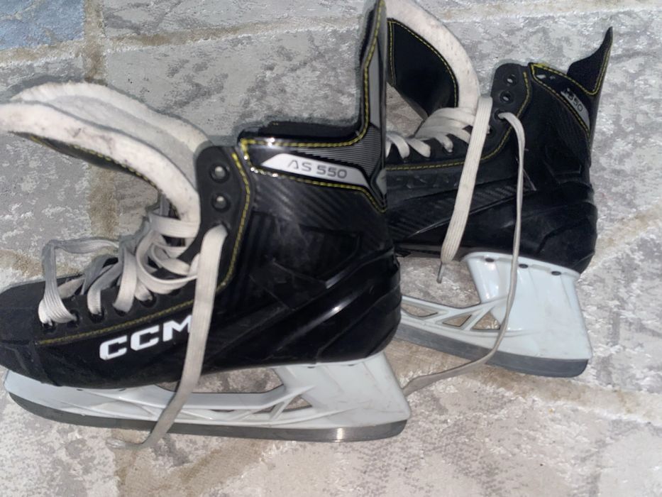 Продам Коньки 43-42.5