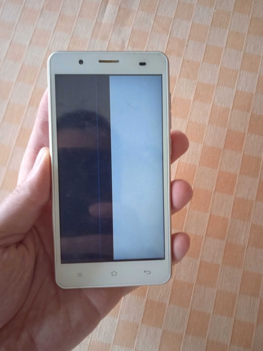 Mediacom Phone PAD G511 Dual SIM (развален дисплей)