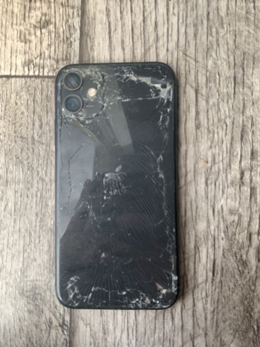 Срочно продам Apple Iphone 11