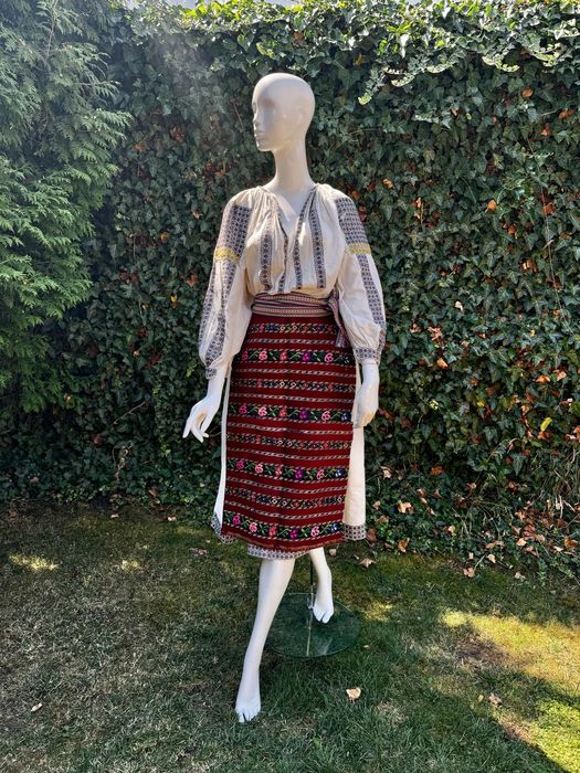 Costum popular Oltenesc