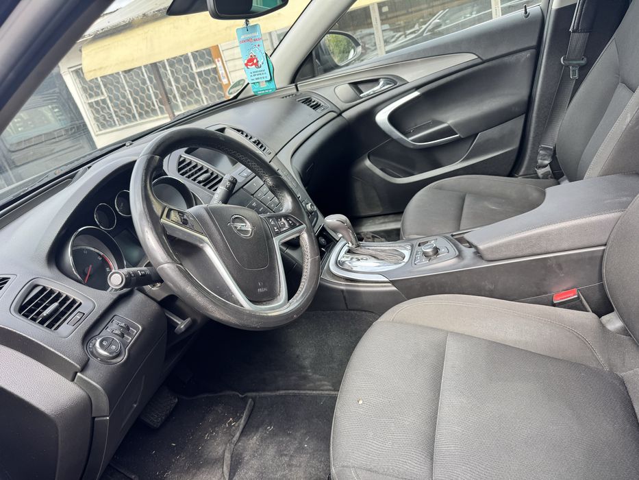 Опел Инсигния 1.9CDTI На Части