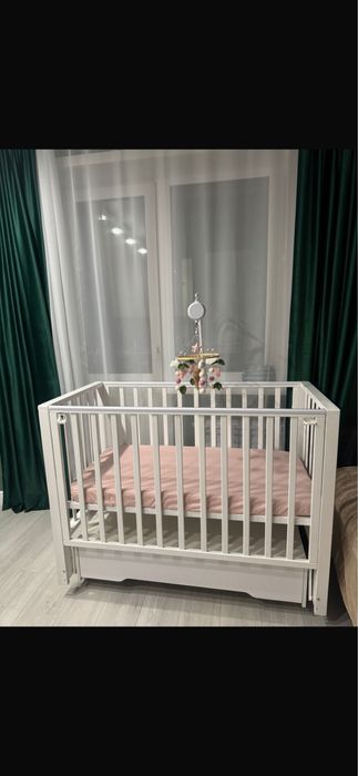 Продам приставную детскую кроватку