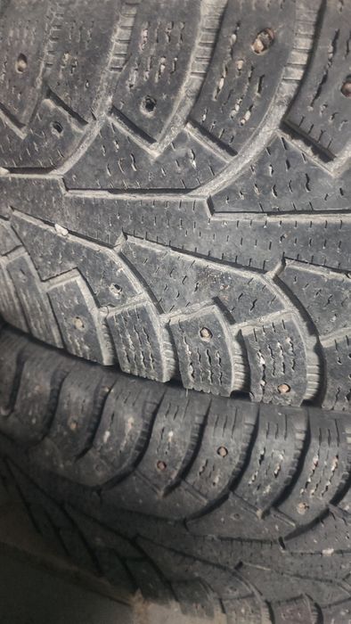 Резина зимняя R17