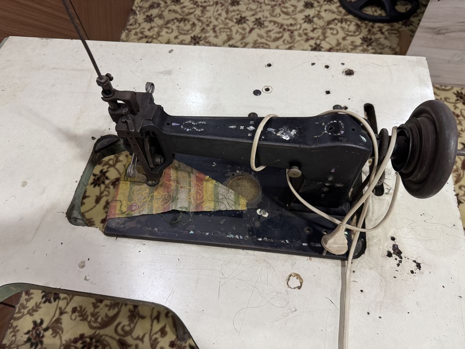 Антикварная французская вышивальная машина Cornely Paris (Machine B)