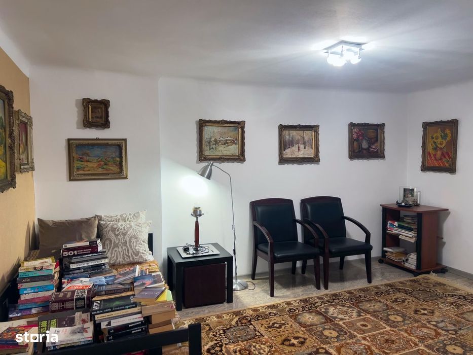 Apartament in vila cu curte la 50 metri de parc.