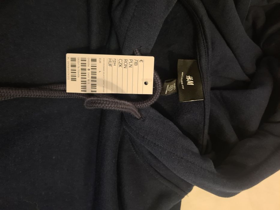 Vând hanorac de la H&M nou.