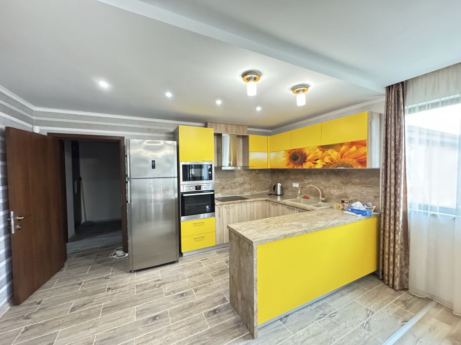 Продава се Къща в Казанлък - 270 кв.м за 943 €/кв.м - Снимка #6