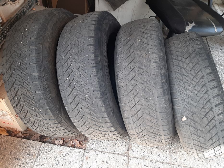 Зимни Гуми 215.65.16
