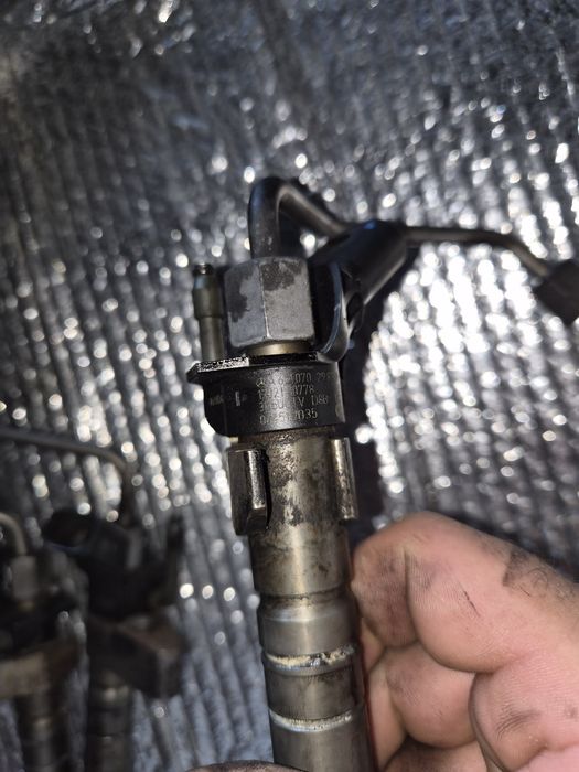 Injectoare mercedes 2.2 euro 6