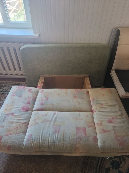 Диван раскладной двух местный