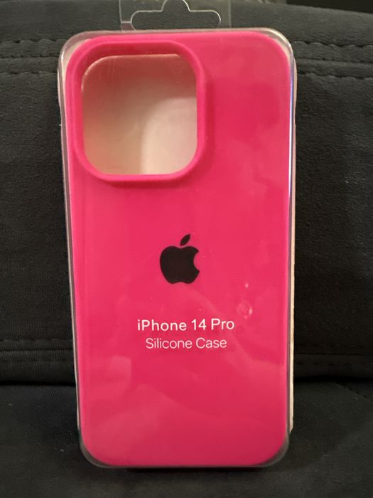 Чехлы на iPhone 14 Pro