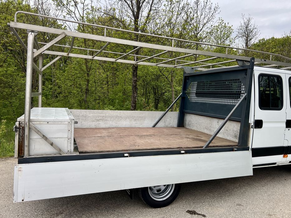Iveco Daily 35C15 detarat 3.5 cat B 2012 7 locuri,3500kg carlig,motor 3.0,sprinter