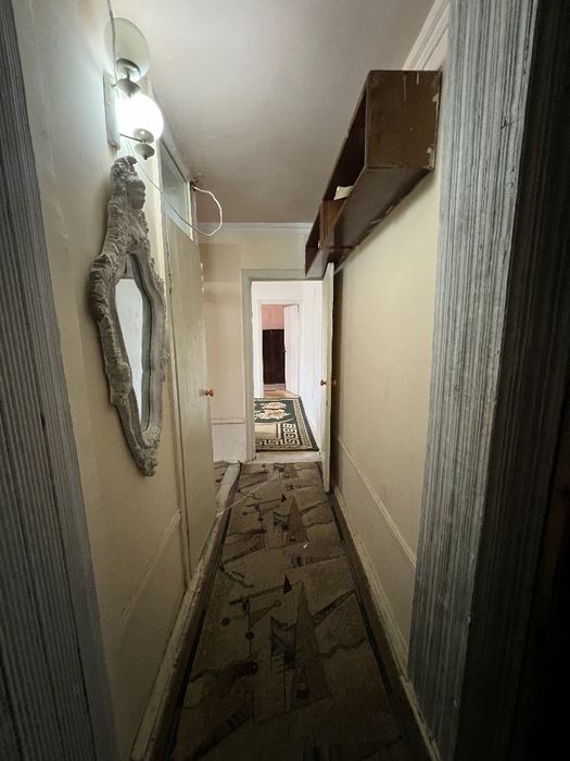 Продается 2х ком квартира на 2 этаже вдоль дороги на Вокзале УзГазОил