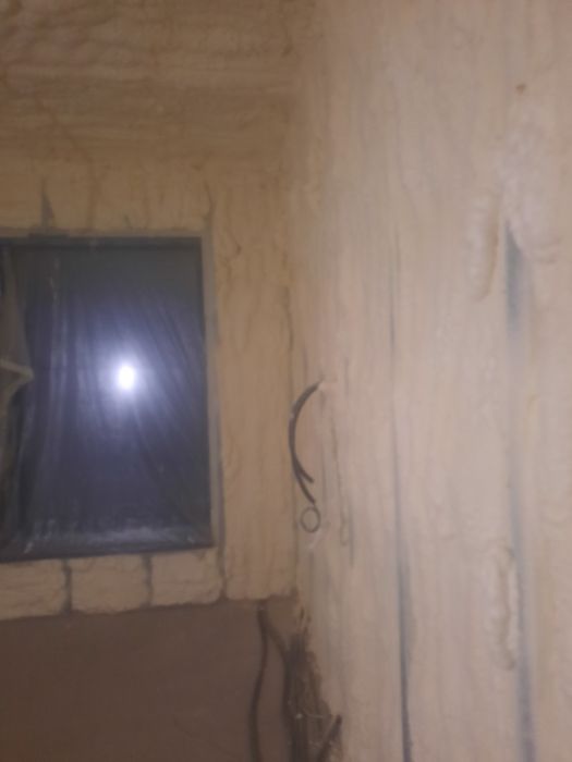 Izolatie/Izolații cu spumă poliuretanica,termice și fonice