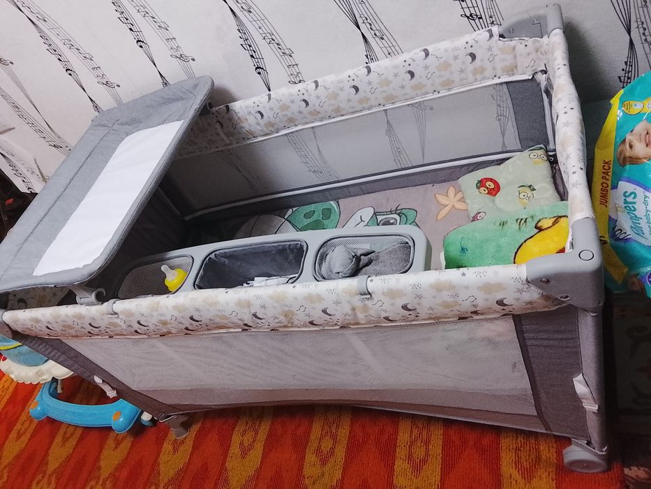 Детский кровать новая