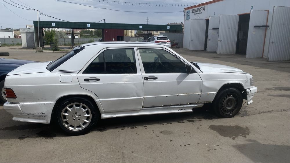 Мерседес 190 w201
