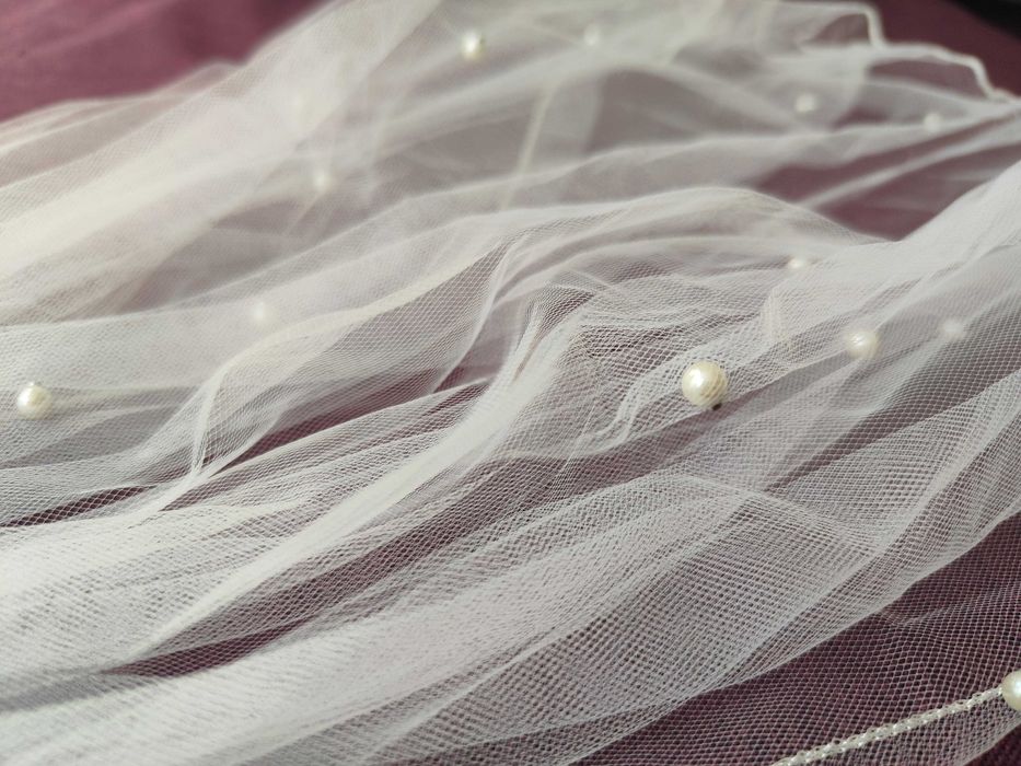 Къс булчински воал с перли за сватба или моминско парти 42х50 см було